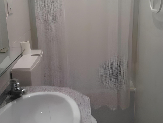 Bathroom 5, PR Paz de Agra, A Coruña
