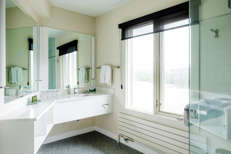 Bathroom 5, The Juniper Hotel & Bistro, Division No. 15