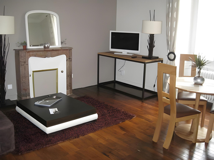 Others 5, Les Suites Angevines, Maine-et-Loire