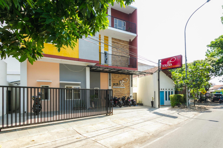 Exterior 2