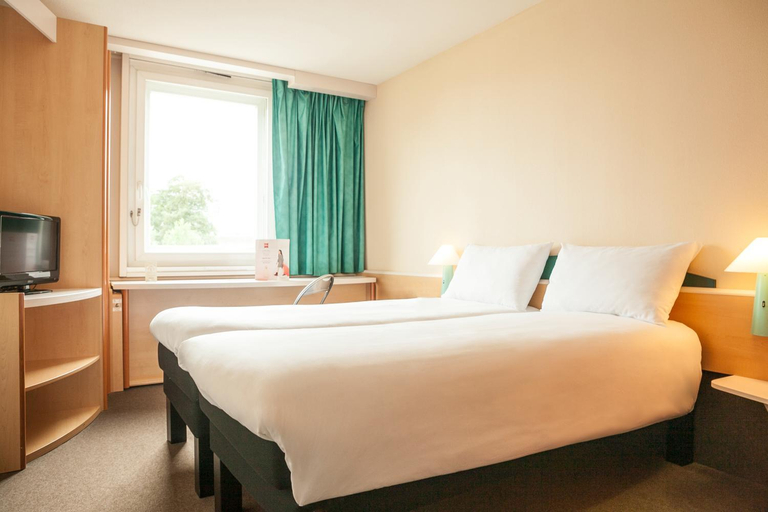 Bedroom 6