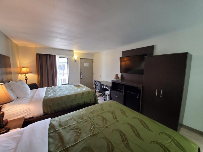 Bedroom 25
