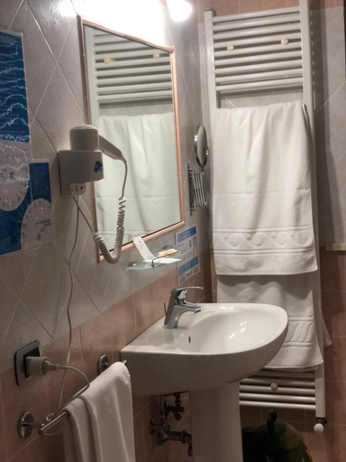 Bathroom, Pensione degli Ulivi, Fermo