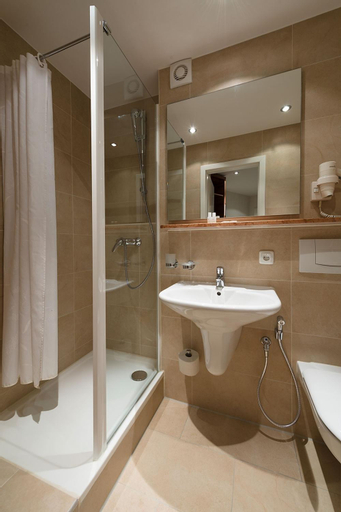 Bathroom 4