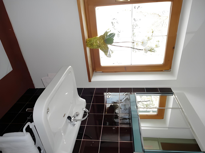 Bathroom 2, Pension Rainhof, Kitzbühel