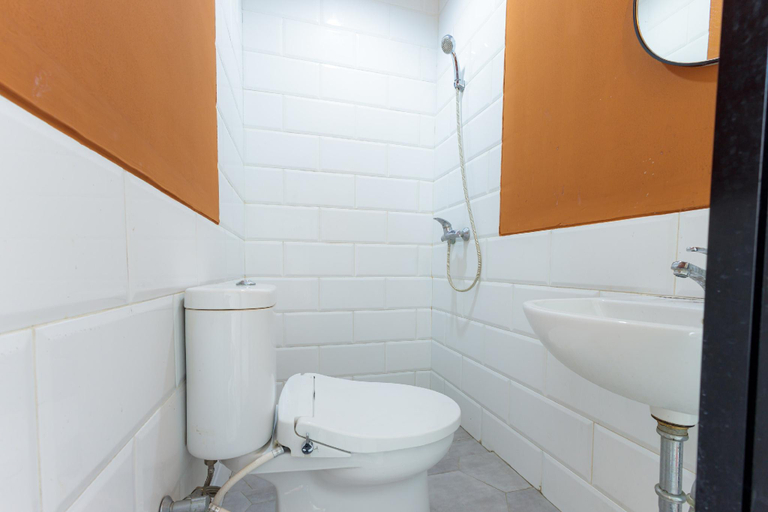 Bathroom 7