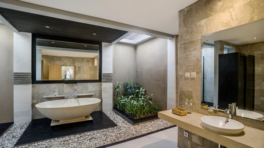 Bathroom 7