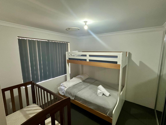 Bedroom 2, Quiet Busselton Retreat, Busselton