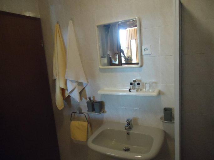 Bathroom 3, Sobe Ivancica, Matulji