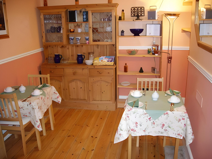 Food & Drinks 3, No9 Guesthouse, Cambridgeshire