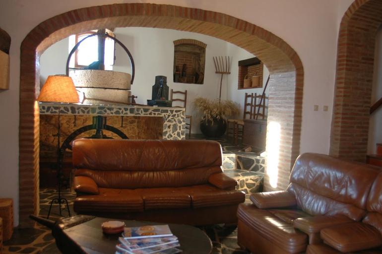 Others 5, Quinta do Cabecote, Fronteira