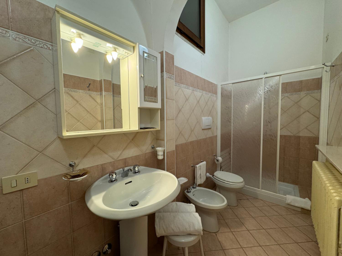 Bathroom 4, Monastero Ss. Annunziata, Perugia