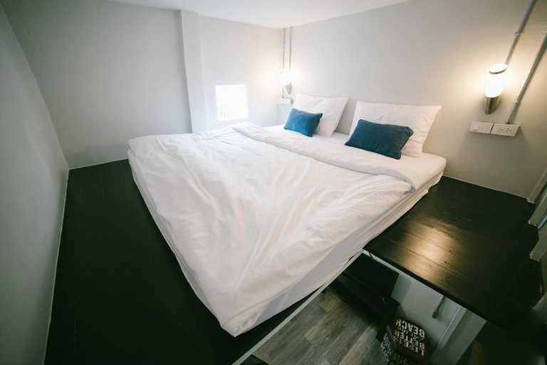 Bedroom 27
