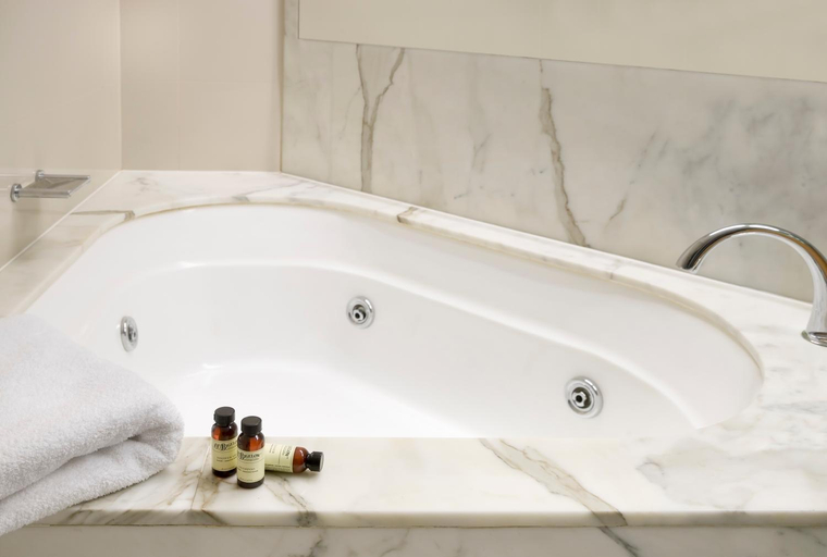 Bathroom 11