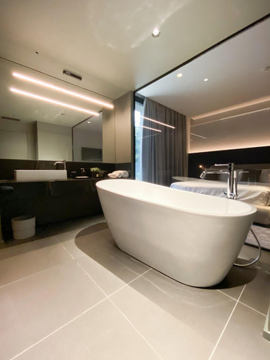 Bathroom 4, Bv hotel, Bergamo