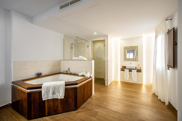 Bathroom 3, Hotel boutique Palacio de la Veracruz, Jaén