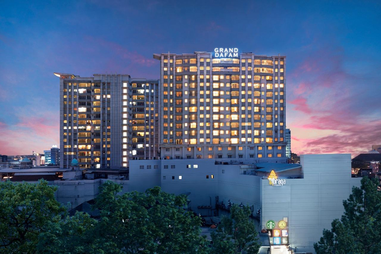 Exterior 21