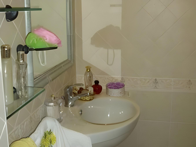 Bathroom 4, Hotel Arabel, Rimini