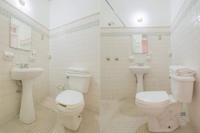 Bathroom 4, Hotel Imperial, Aguascalientes