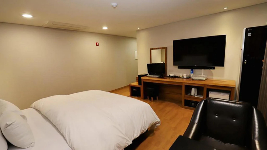Bedroom 4, Anyang CNC Hotel, Anyang