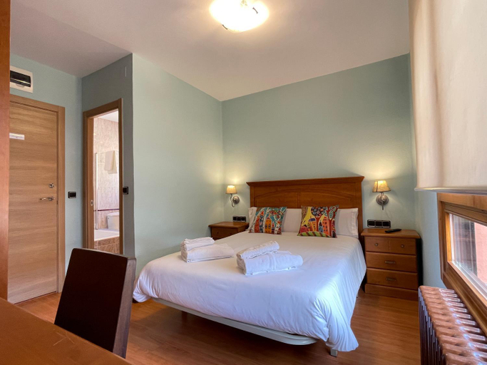 Others 5, Hostal Torreblanca, Soria