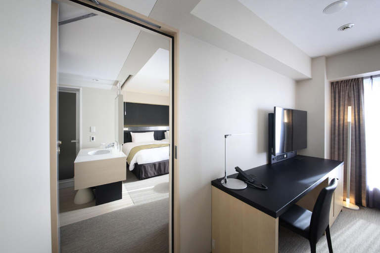 Bedroom 13