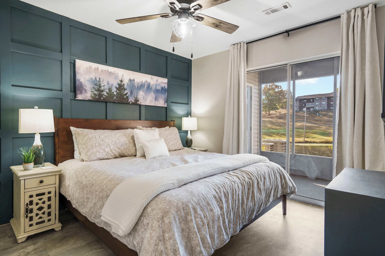 Bedroom 3, Water's Edge & Golf Course View, Taney
