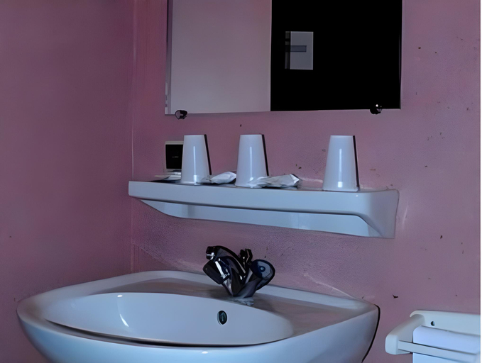 Bathroom 2, Les Songes de Buxy, Saône-et-Loire