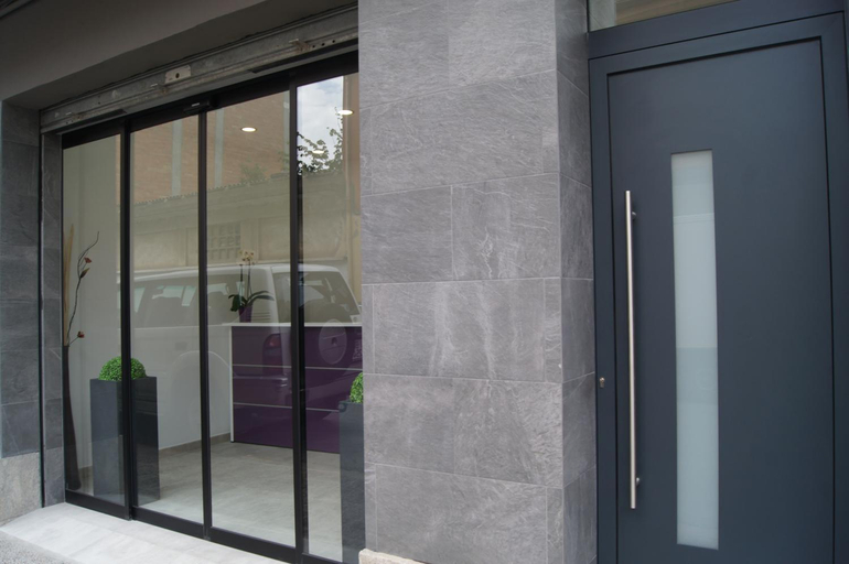 Others 4, Bed&Breakfast 10 GIRONA, Girona