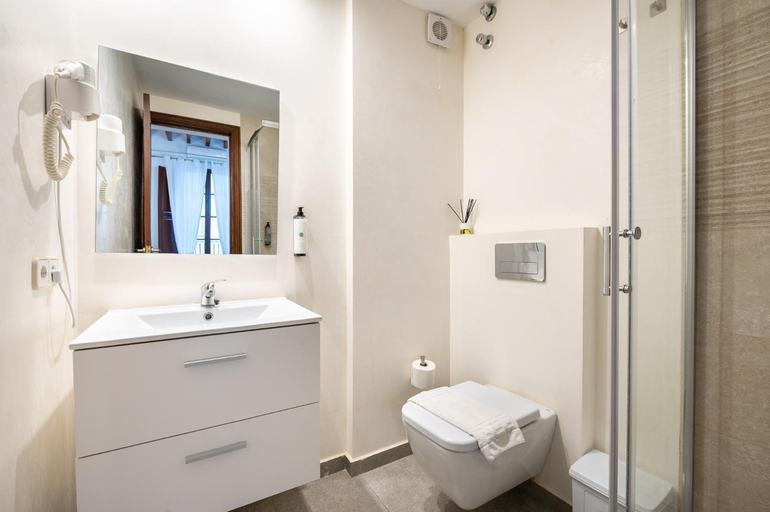 Bathroom 2, Holiday Palma Apartments - TI by PriorityVillas, Baleares