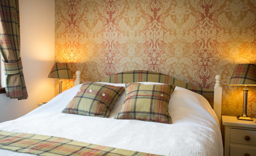 Others 5, Leanach Farm, Highland