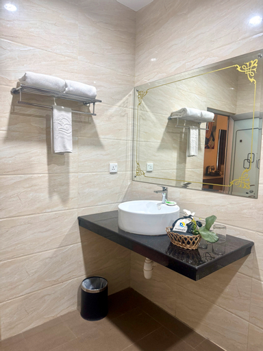 Bathroom 3