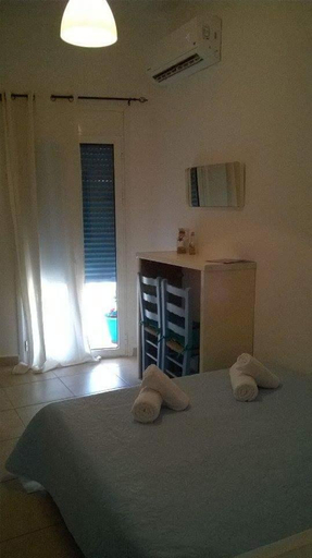 Others 3, Smaragdi Studios and Rooms, North Aegean