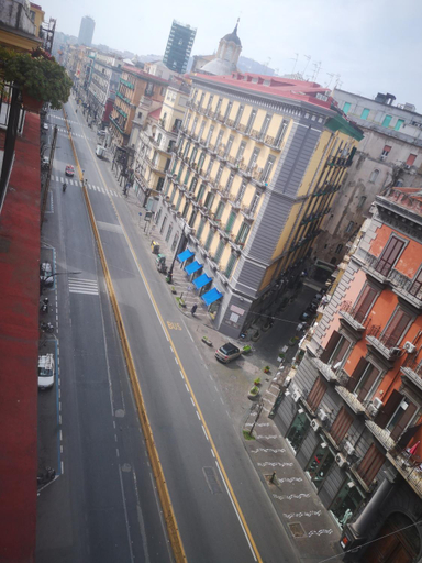 Others 2, SpiderRooms, Napoli