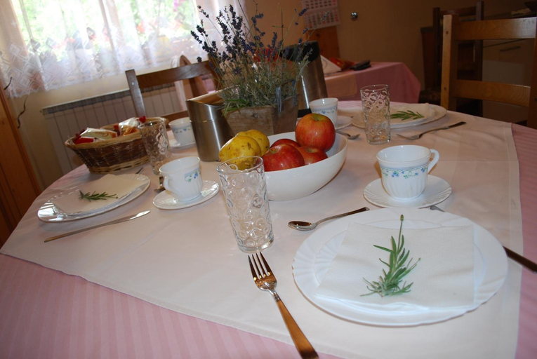 Food & Drinks 4, Sobe Ivancica, Matulji