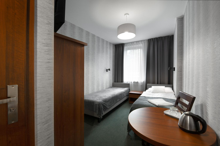 Bedroom 3, Dom Wczasowy KAMELA, Kłodzko