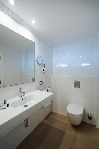 Bathroom 4, THB Maria Isabel - Adults Only, Baleares
