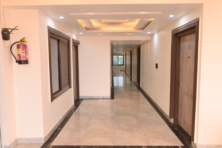 Others 5, Hotel Gurudev Palace, Faizabad