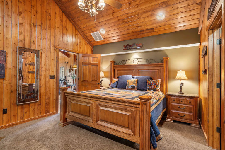 Bedroom 3, The Cabin at Rock Canyon, Taney