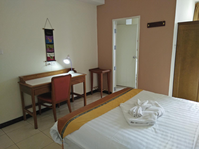 Bedroom 6
