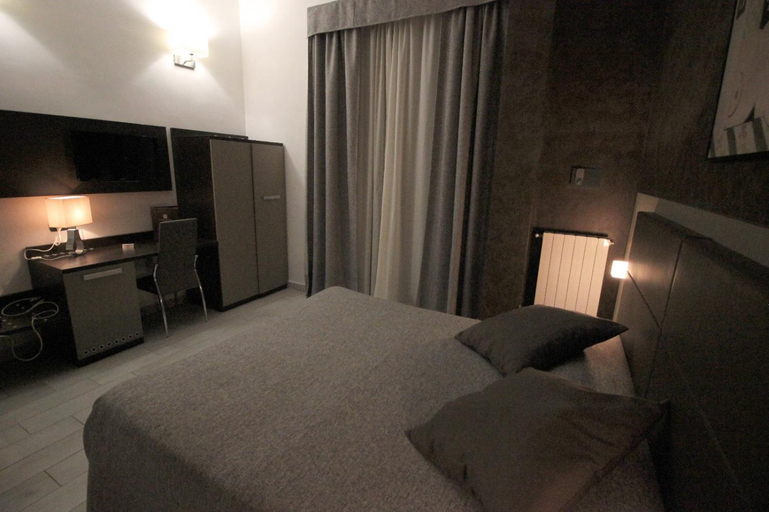 Others 3, Hotel Charter, Roma