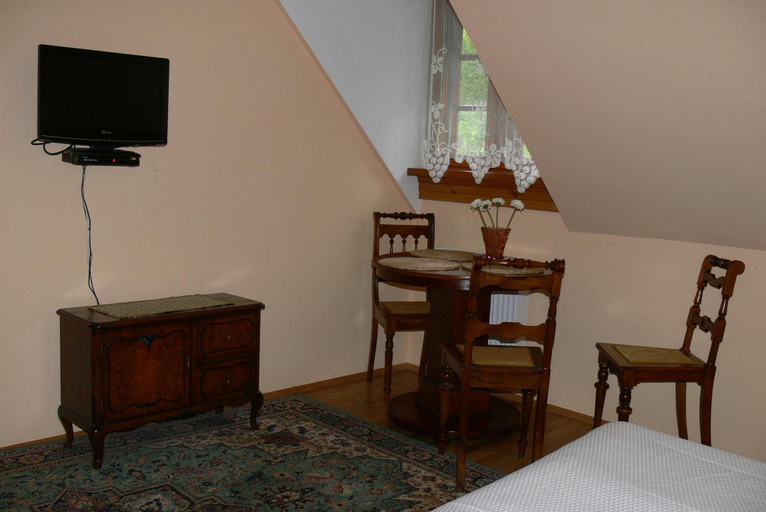 Bedroom 2, Dworek Karpinskich, Sandomierz