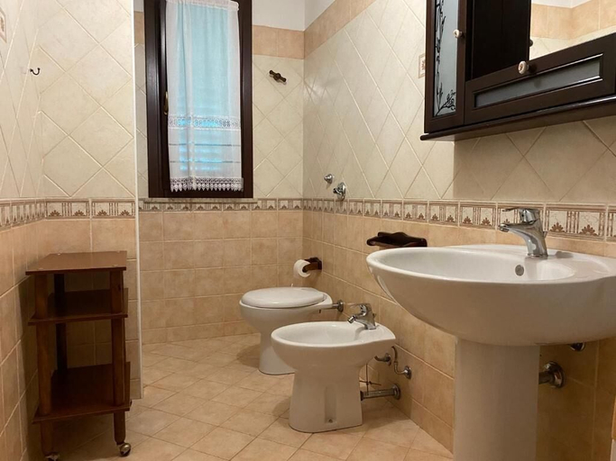 Bathroom 3, Case vacanza Cristina, Trapani
