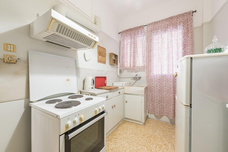 Others 5, Private Rooms Athens - Shared Bathroom, Attica