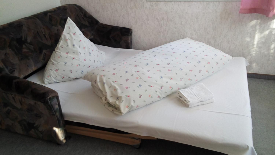 Bedroom 3, Hotel Carola, Erzgebirgskreis