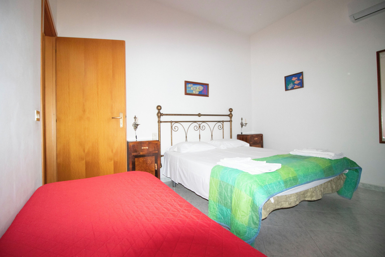 Bedroom 2, Case vacanza Cristina, Trapani