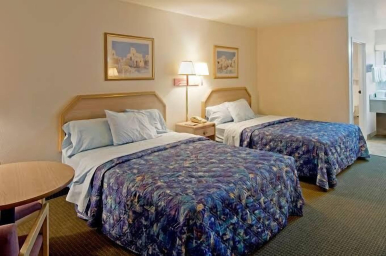 Bedroom 3, Hotel Rising, Maricopa