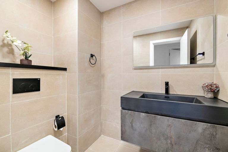 Bathroom 5, Silkhaus Marina Wharf, Dubai