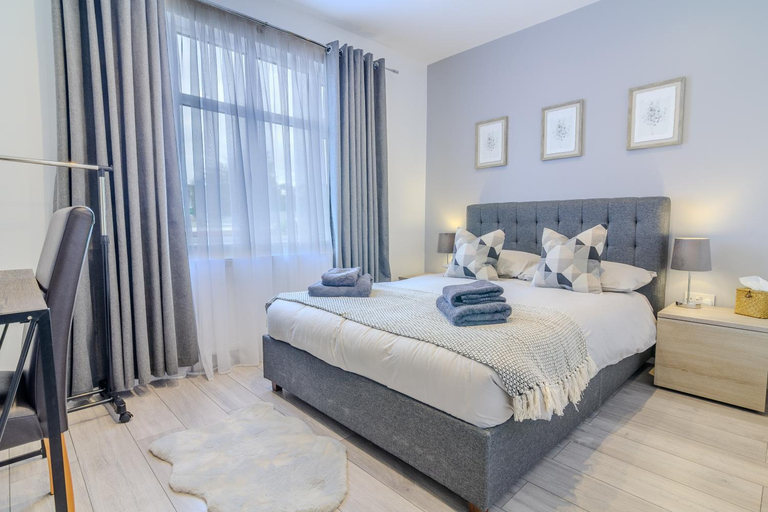 3, Stunning Ensuite Room, London