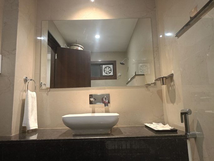 Bathroom 4, Five Elements Hotel Haridwar, Dehradun